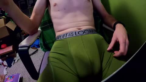 snoopdogg458 online show from April 2026 02:43:01 AM