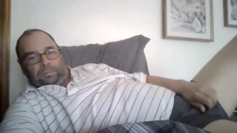 Snapshot of snoopjoe68 chatting on November 2025 06:57:01 PM New beauty. Meet Ashley around 10. See pics online show from November 2025 06:57:01 PM