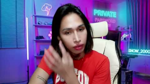 snow_2000 online show from June 2026 10:25:01 AM