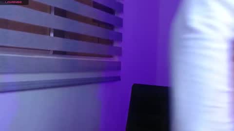 IG     OF red moonn online show from December 2024 03:04:01 PM