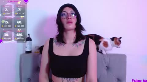 IG     OF red moonn online show from January 2025 11:23:02 AM