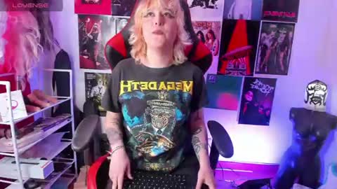      online show from June 2026 07:18:01 PM