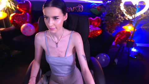 snow_whiteeex online show from February 2025 05:31:01 PM