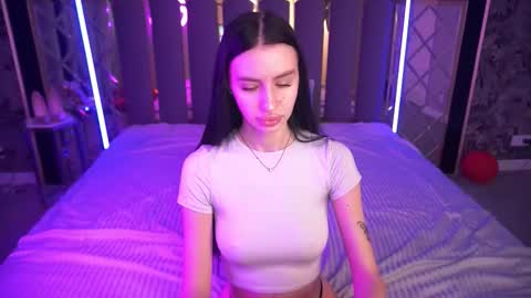 snow_whiteeex online show from February 2026 07:08:01 AM