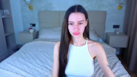 snow_whiteeex online show from June 2026 04:16:02 AM