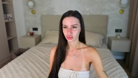 Snapshot of snow_whiteeex chatting on July 2026 05:23:01 AM snow_whiteeex online show from July 2026 05:23:01 AM