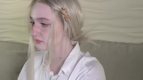 Ellie online show from May 2026 05:35:02 AM