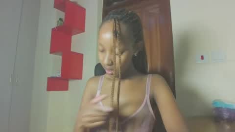 snowfox254 online show from April 2026 07:22:01 PM