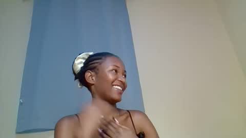 Snowie eyes online show from November 2025 01:10:01 PM