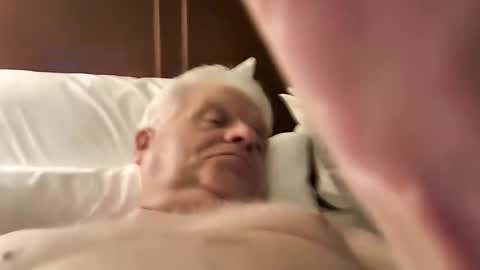 Snapshot of snowman9662 chatting on November 2025 05:28:02 AM snowman9662 online show from November 2025 05:28:02 AM