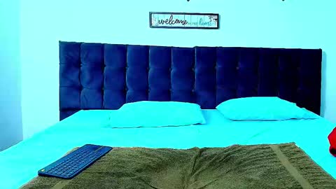 Snowyx  online show from October 2025 12:25:01 AM