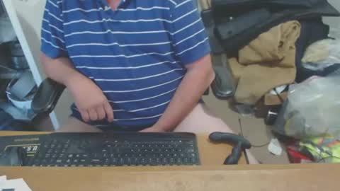 Snapshot of snwplwdrvr chatting on September 2025 06:29:02 PM snwplwdrvr online show from September 2025 06:29:02 PM