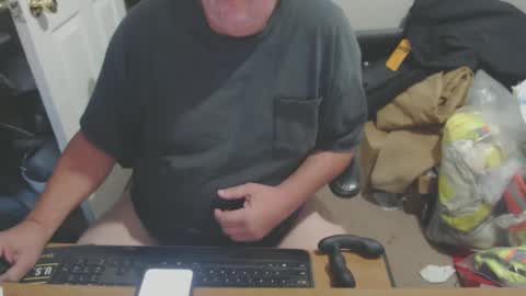 Snapshot of snwplwdrvr chatting on September 2025 10:44:01 PM snwplwdrvr online show from September 2025 10:44:01 PM