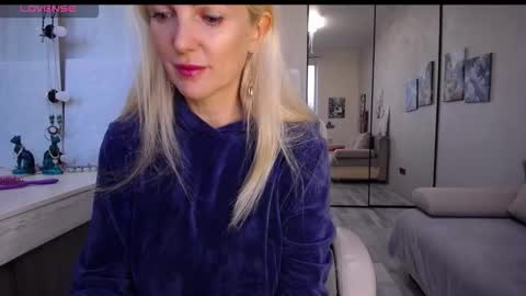 Monna online show from October 2025 12:34:02 PM