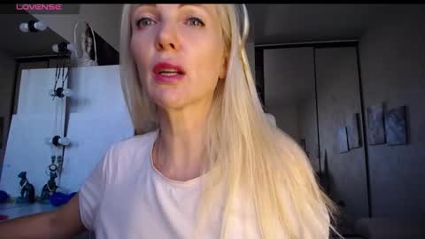 Monna online show from October 2025 11:08:02 AM
