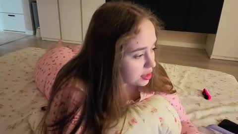 Sophy online show from April 2026 07:52:01 PM