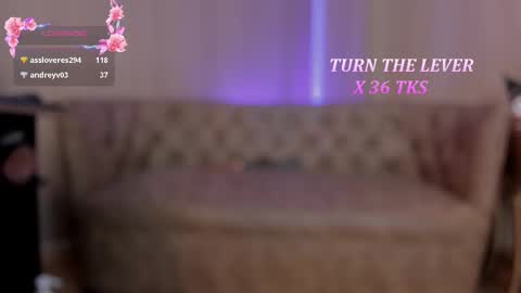 Snapshot of soffiqueen chatting on February 2025 09:37:02 PM Schedule 1400 - 2100 gtm-5 online show from February 2025 09:37:02 PM