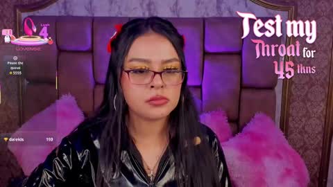 Snapshot of soffiqueen chatting on September 2025 01:09:02 AM Schedule 1400 - 2100 gtm-5 online show from September 2025 01:09:02 AM