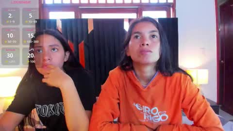 soffy and mia online show from November 2025 12:59:02 PM