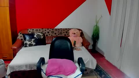 Soffy online show from October 2025 03:38:01 AM