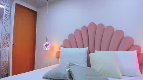 soffy Rosse online show from March 2025 10:11:02 AM