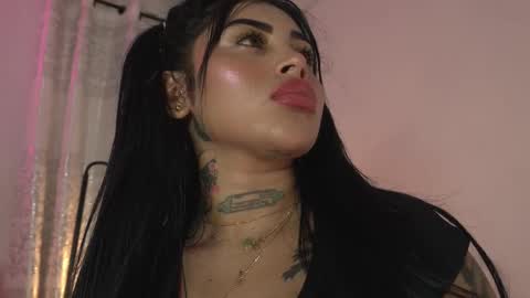 Snapshot of sofhia_cruz chatting on April 2026 08:33:01 PM sofhia cruz online show from April 2026 08:33:01 PM