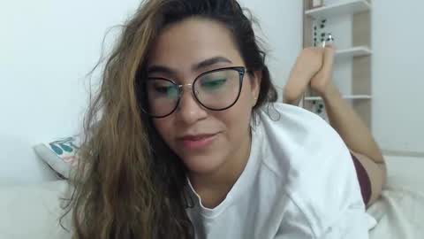 Snapshot of sofi4__ chatting on February 2025 06:07:01 AM sofi online show from February 2025 06:07:01 AM
