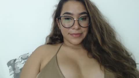Snapshot of sofi4__ chatting on March 2025 08:02:02 AM sofi online show from March 2025 08:02:02 AM