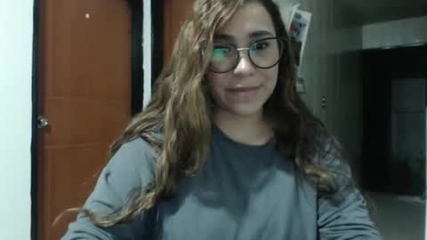 Snapshot of sofi4__ chatting on September 2025 06:02:02 AM sofi online show from September 2025 06:02:02 AM