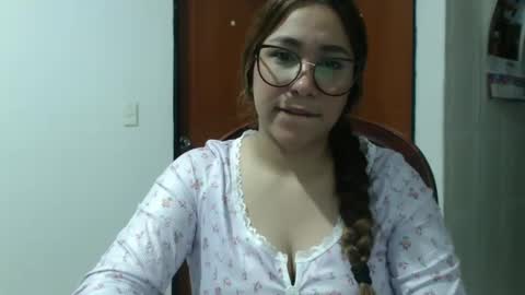 Snapshot of sofi4__ chatting on September 2025 05:20:01 AM sofi online show from September 2025 05:20:01 AM