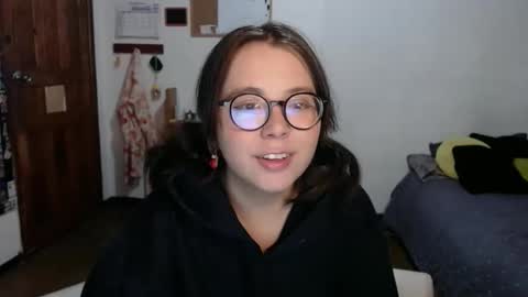 Sofi Lynch online show from March 2026 04:40:01 AM