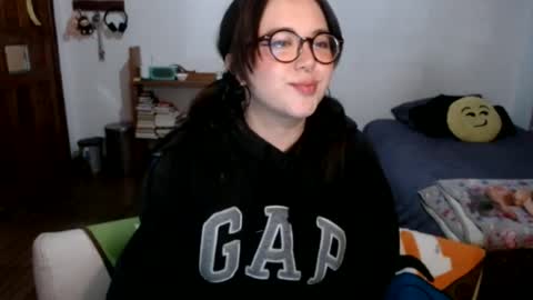 Sofi Lynch online show from July 2026 05:03:02 AM