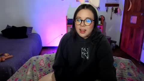 Sofi Lynch online show from July 2026 07:23:01 AM
