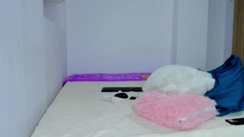 Sofia online show from November 2025 07:56:02 PM