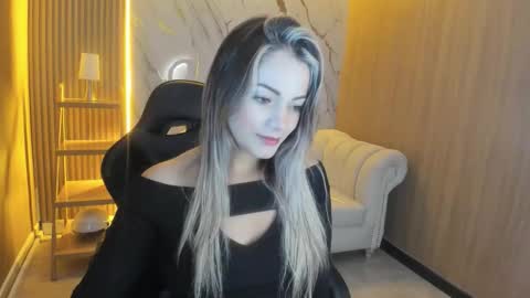 Snapshot of sofia_nova_tf chatting on February 2026 01:21:02 PM sofi online show from February 2026 01:21:02 PM