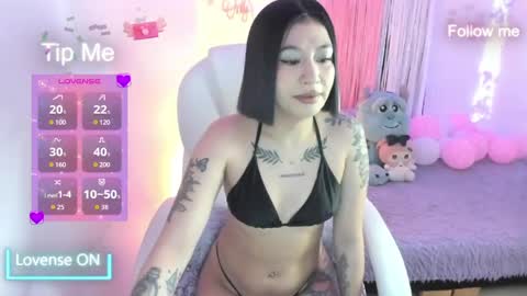 Sofia Thomson online show from April 2026 09:32:02 AM