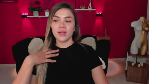 sofia_velvetx online show from June 2026 02:43:02 PM