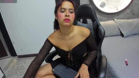 Sofa online show from September 2025 11:53:02 AM
