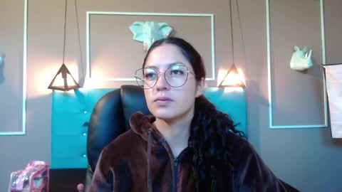 Sofa online show from October 2025 10:59:02 AM