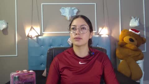 Sofa online show from December 2025 11:19:01 AM