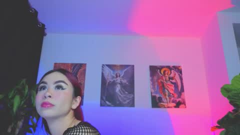 Sofia  online show from December 2025 01:13:01 AM