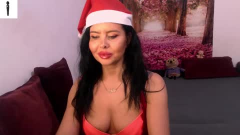 sofialiub online show from December 2024 07:03:02 PM