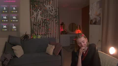 Snapshot of sofiapure18 chatting on October 2025 08:31:01 PM Sofia Help me overcome shynes with 100 thumbs up online show from October 2025 08:31:01 PM