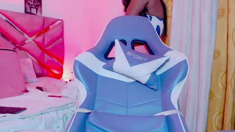 Sofia online show from October 2025 04:46:02 AM