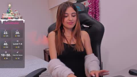 Sofia  Help me reach 5K followers  online show from January 2025 07:55:01 PM