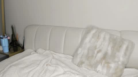 SOFIA   online show from January 2025 11:16:02 PM