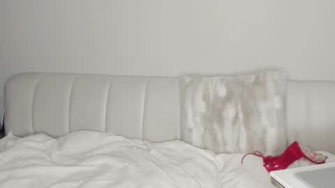 SOFIA   online show from February 2025 11:53:01 PM