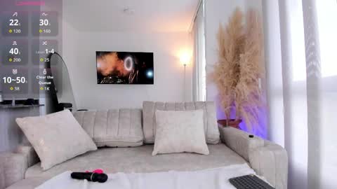 sofia wiliam   online show from April 2026 12:50:02 PM