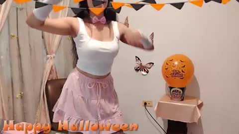 Sofi Bella online show from October 2025 03:58:01 PM