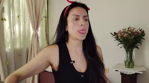 Sofi Bella online show from February 2026 09:07:01 PM